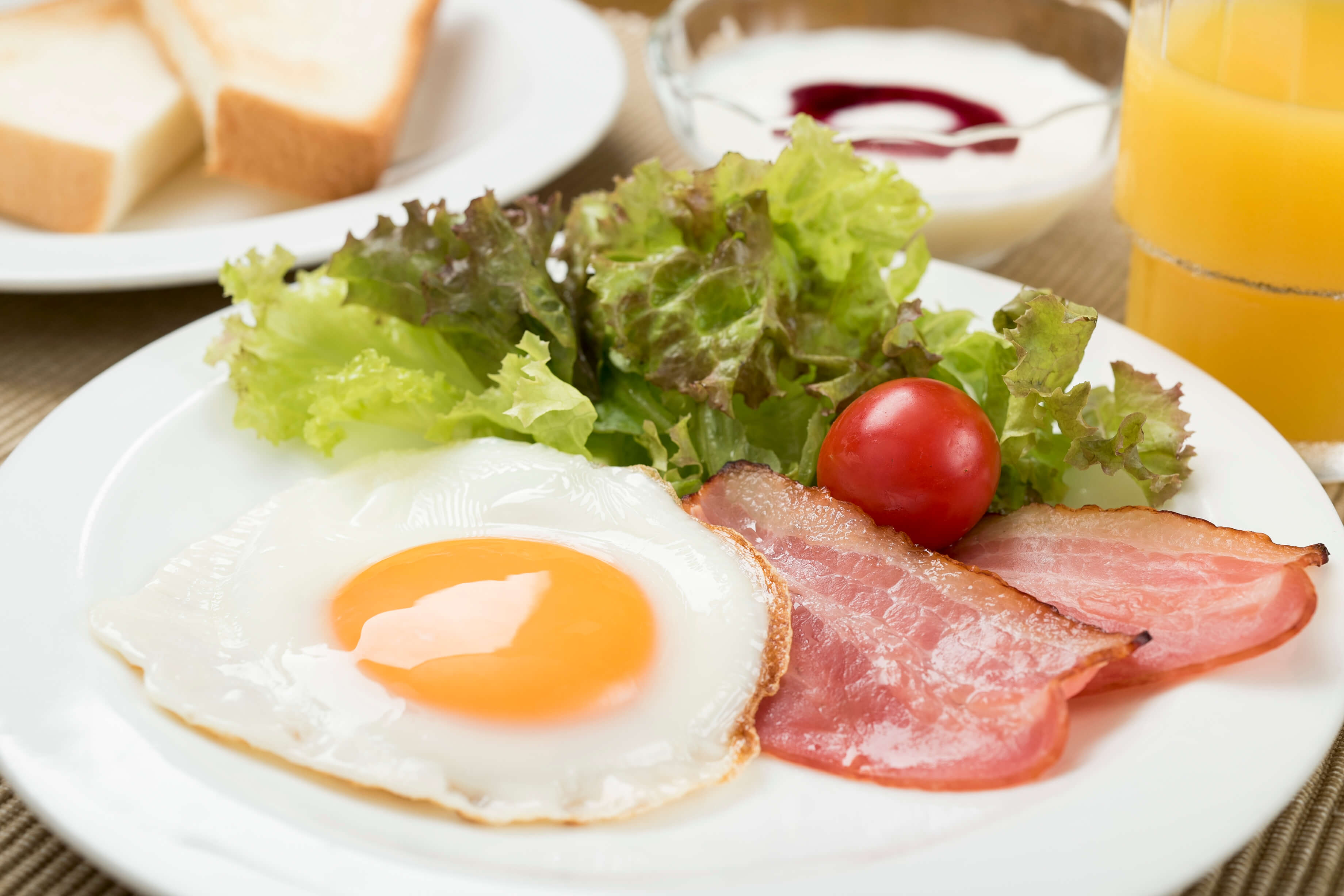 ご飯・味噌汁おかわり自由